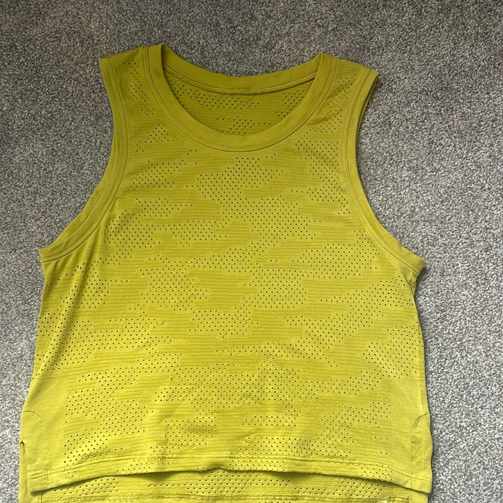 Lululemon tank top